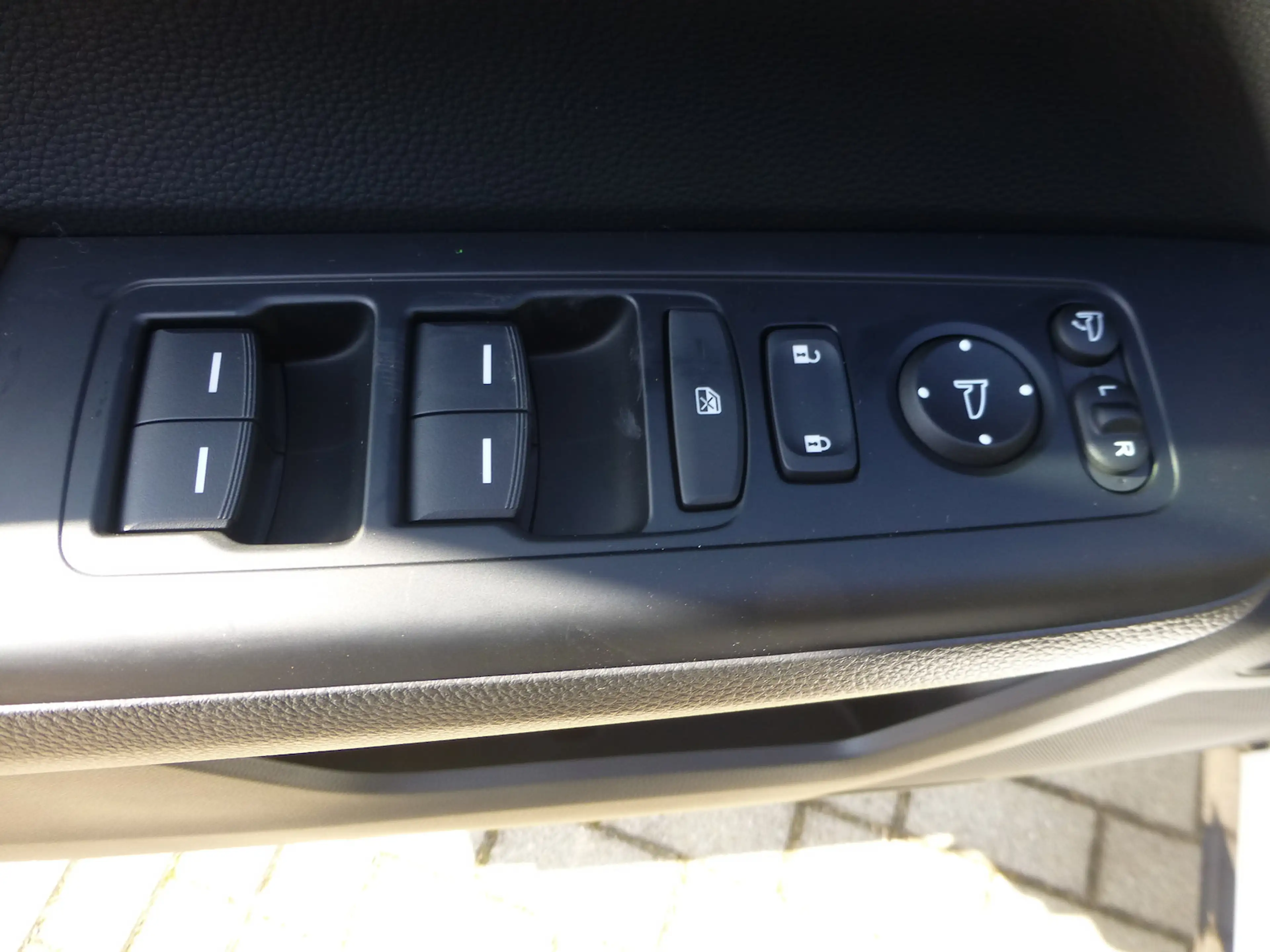 Honda CR-V 2,0 e:HEV Elegance 4-WD Leder/ Pano/ Navi. — photo 8