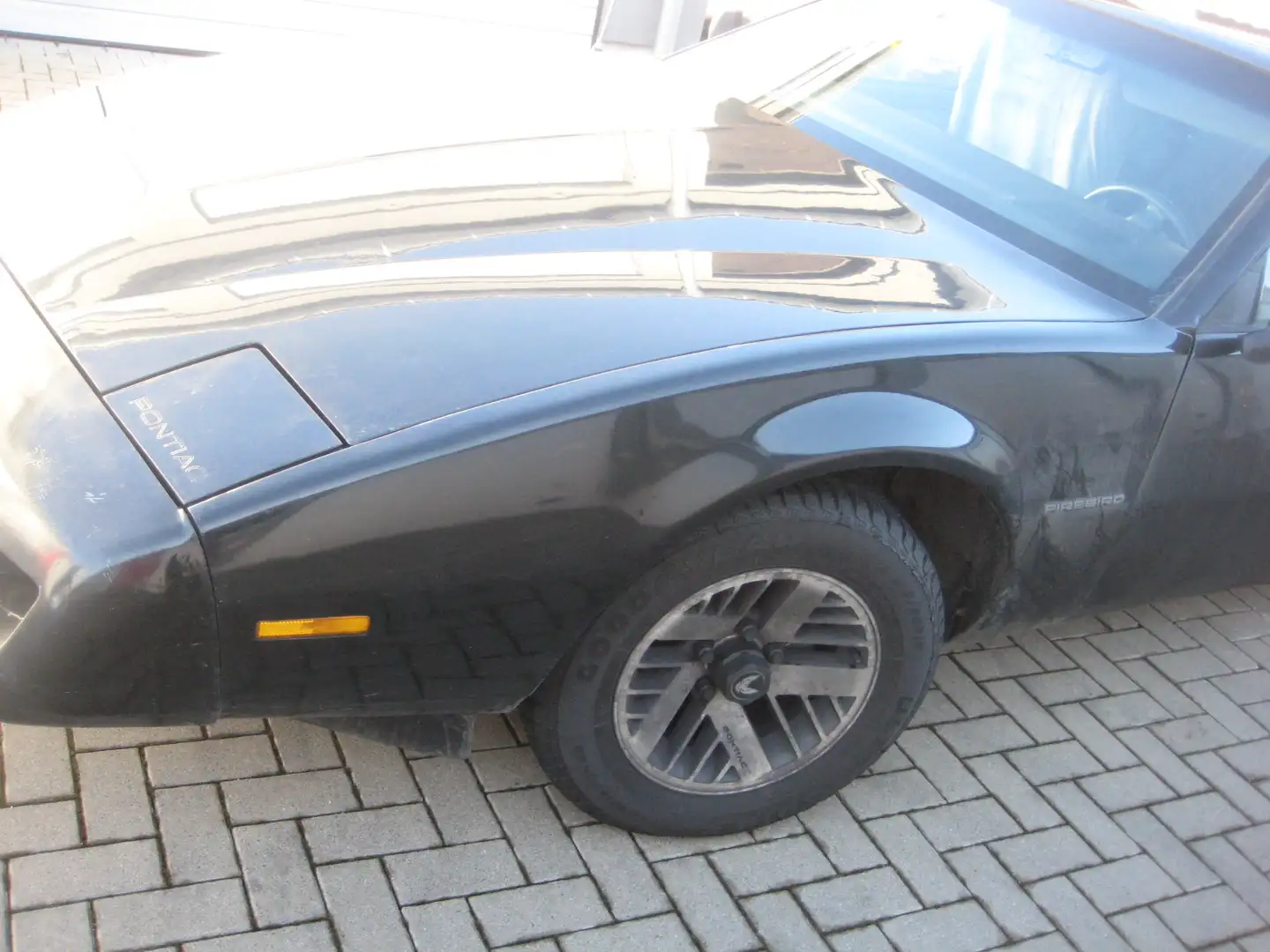 Pontiac Firebird 3.2 V6 OLDTIMER Schwarz - 2