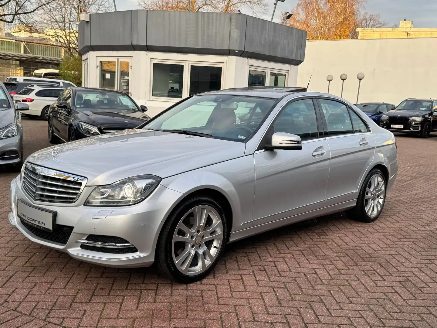 Mercedes-Benz C 200 BE 7GT ELEGANCE NAVI ILS AHK SPORT 18 ALU Argent - 1