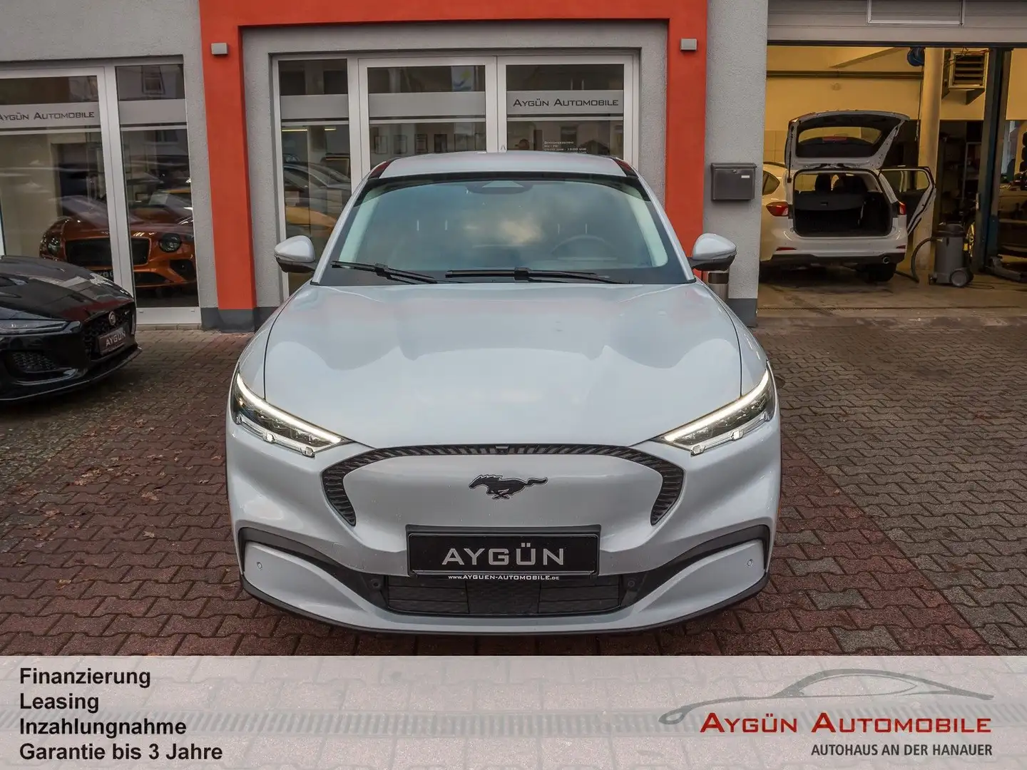 Ford Mustang Mach-E *Technologiepaket 1*Prem.-Polster* Blanc - 2