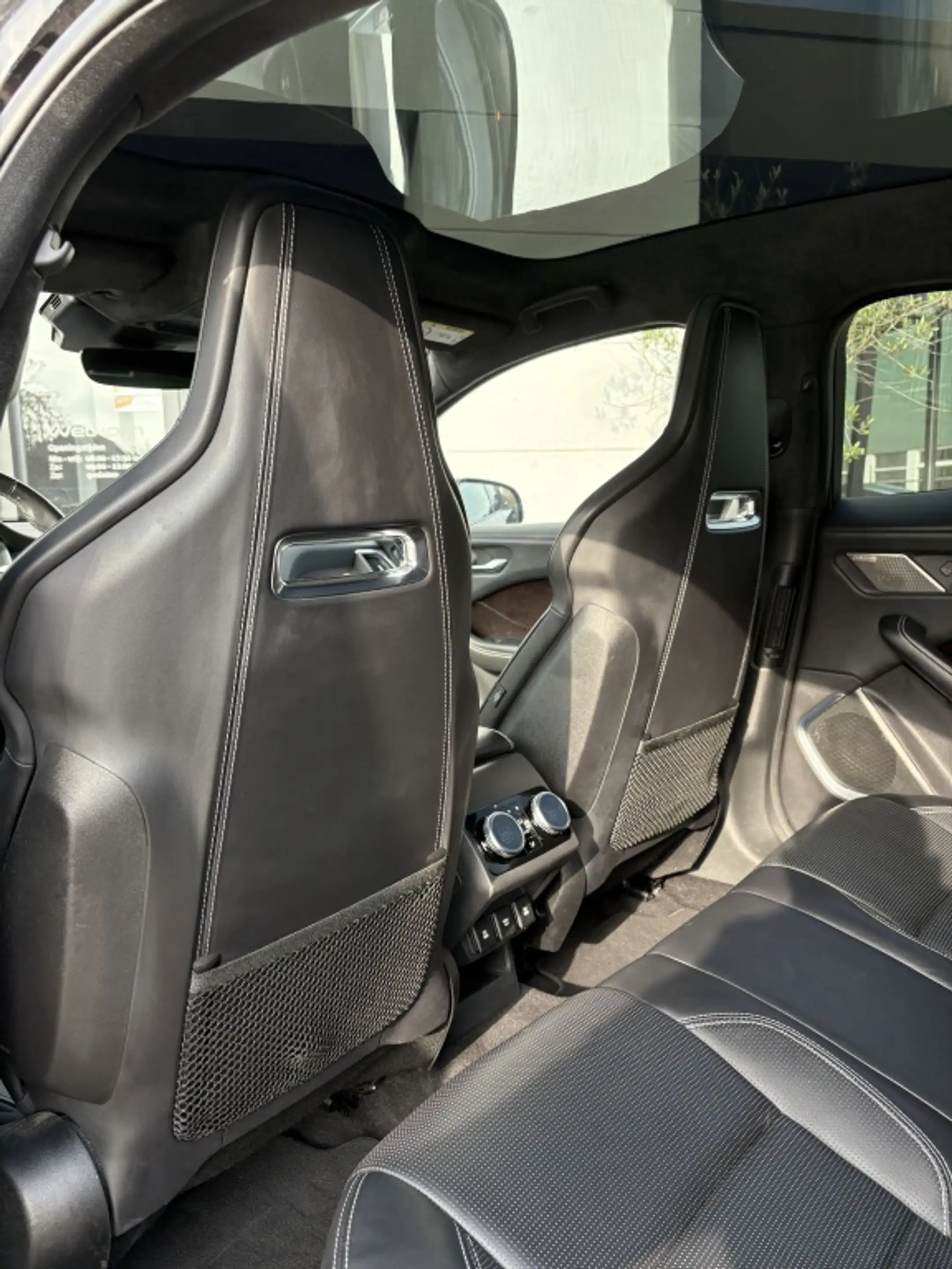 Jaguar I-Pace EV400 VOL! | Pano | HUD | Stoelkoeling | Kuipstoel — photo 17