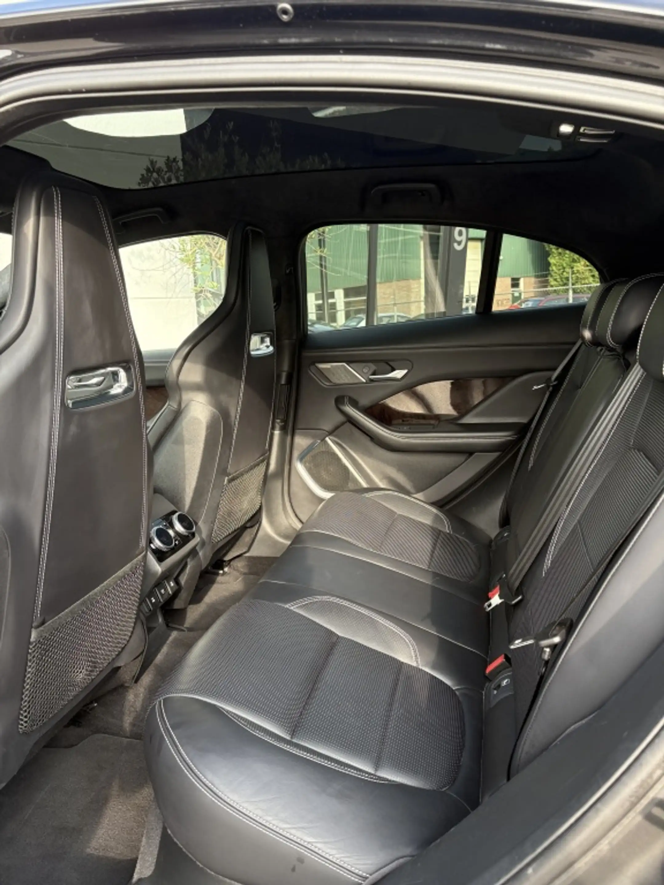 Jaguar I-Pace EV400 VOL! | Pano | HUD | Stoelkoeling | Kuipstoel — photo 19
