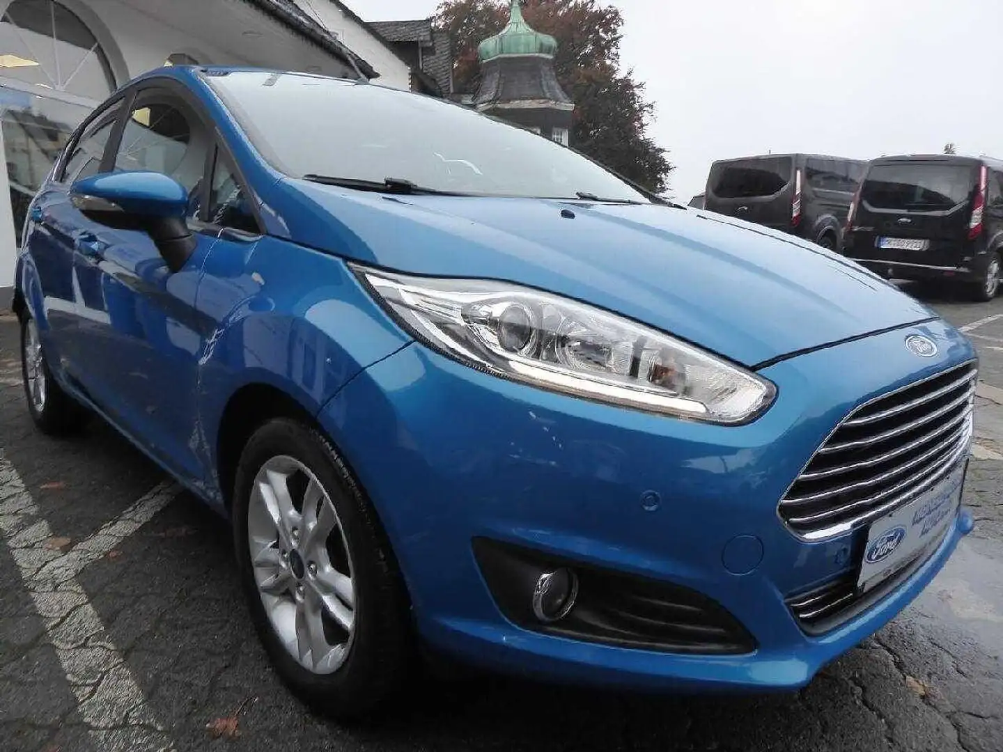 Ford Fiesta Titanium Blau - 2