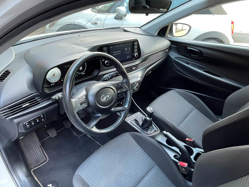 Hyundai i20 1.2 CarPlay Kamera DAB SHZ Spur Tempo — photo 8