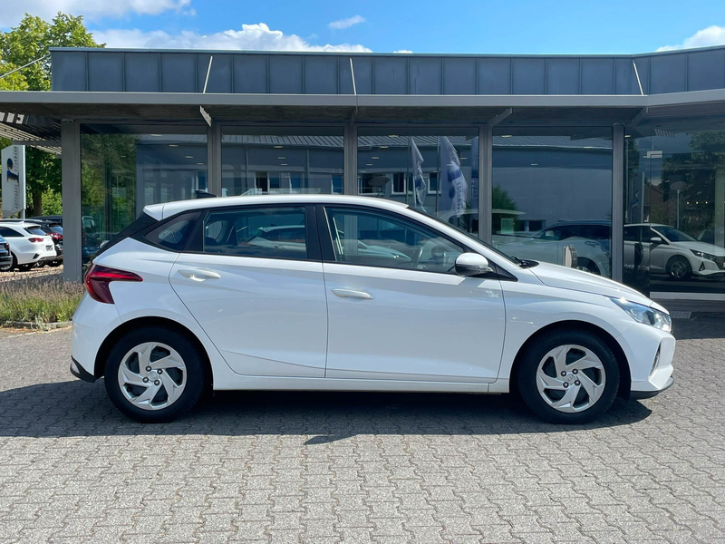 Hyundai i20 1.2 CarPlay Kamera DAB SHZ Spur Tempo — photo 7