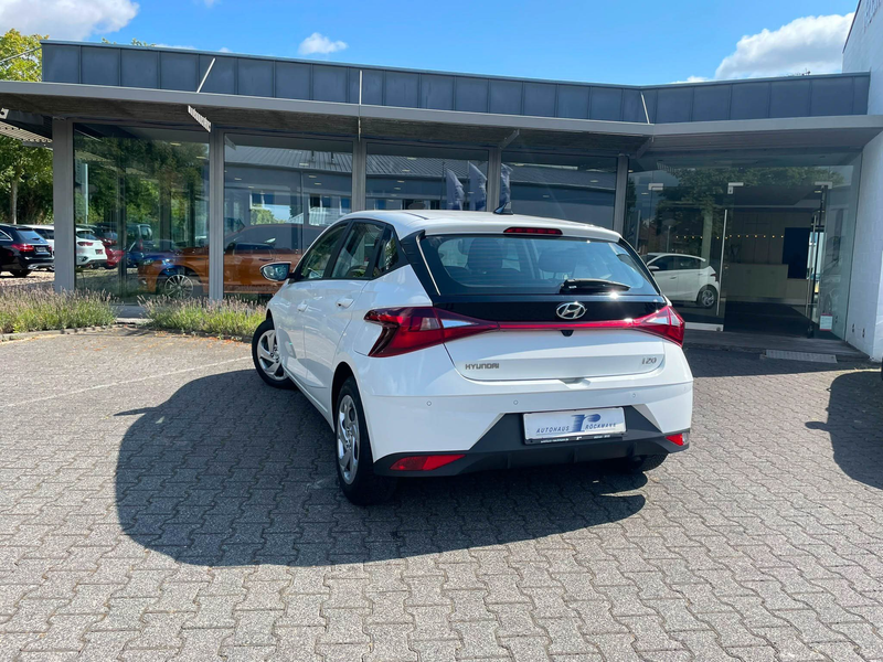 Hyundai i20 1.2 CarPlay Kamera DAB SHZ Spur Tempo — photo 5