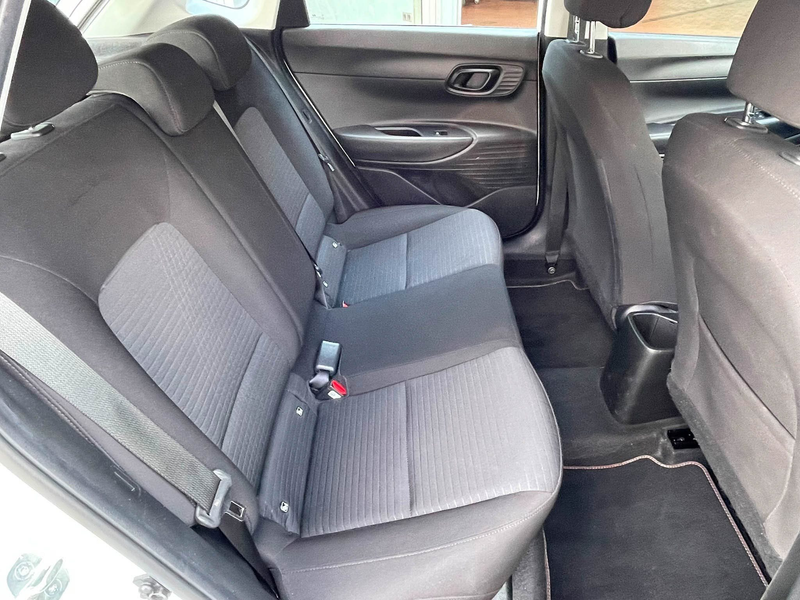 Hyundai i20 1.2 CarPlay Kamera DAB SHZ Spur Tempo — photo 11