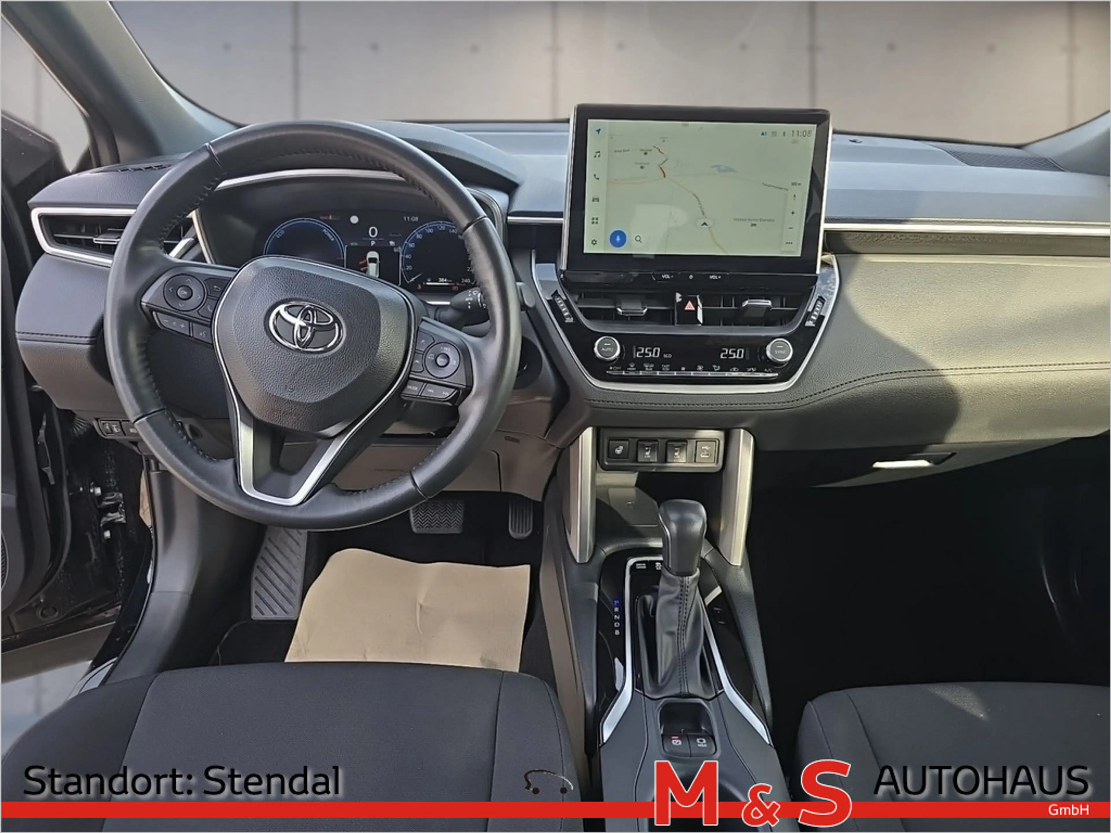 Toyota Corolla Cross 1.8 Hybrid FWD Team Deutschland — photo 11