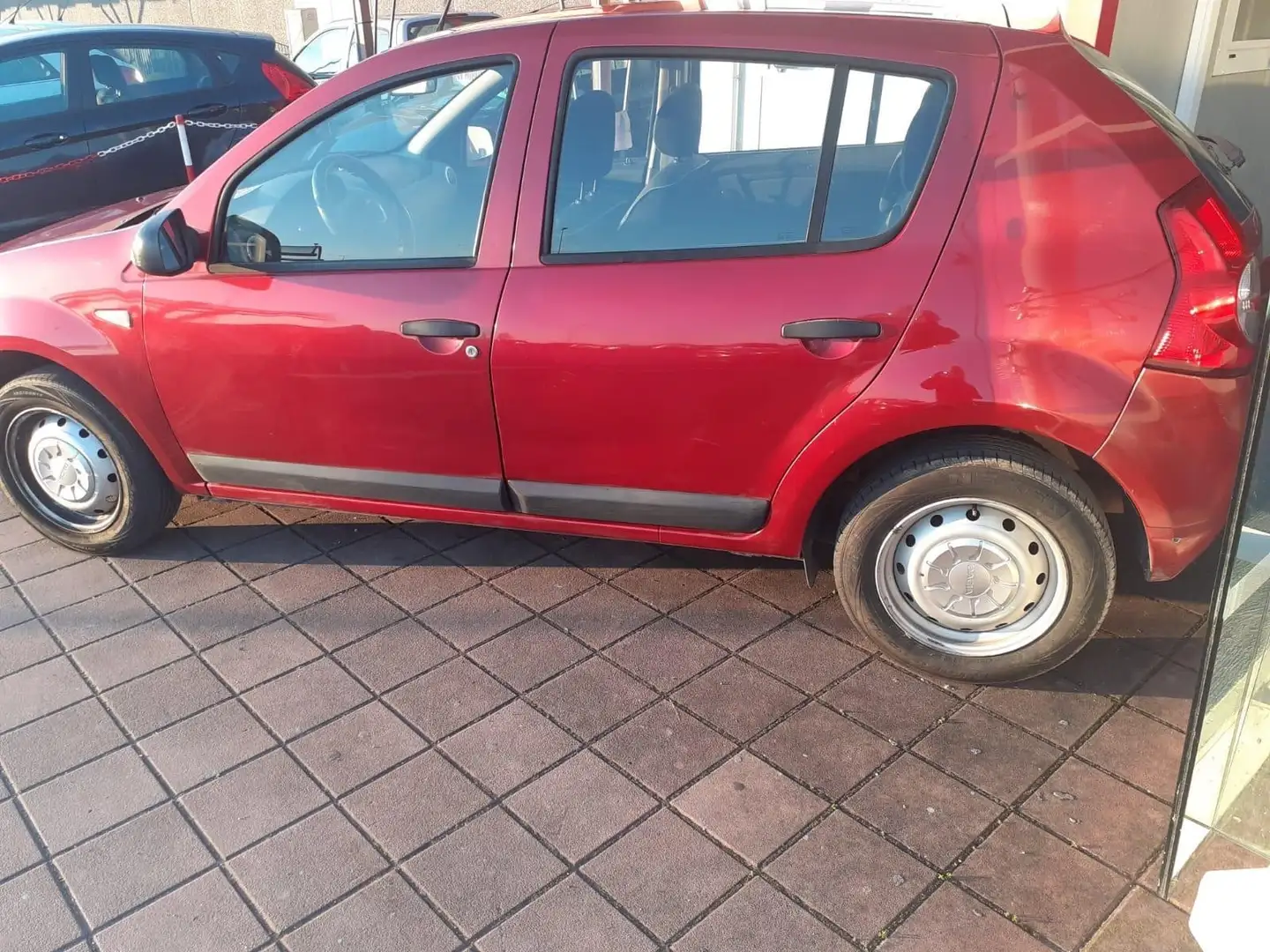 Dacia Sandero 1.2 16v Embleme (blackline) Gpl Rosso - 2
