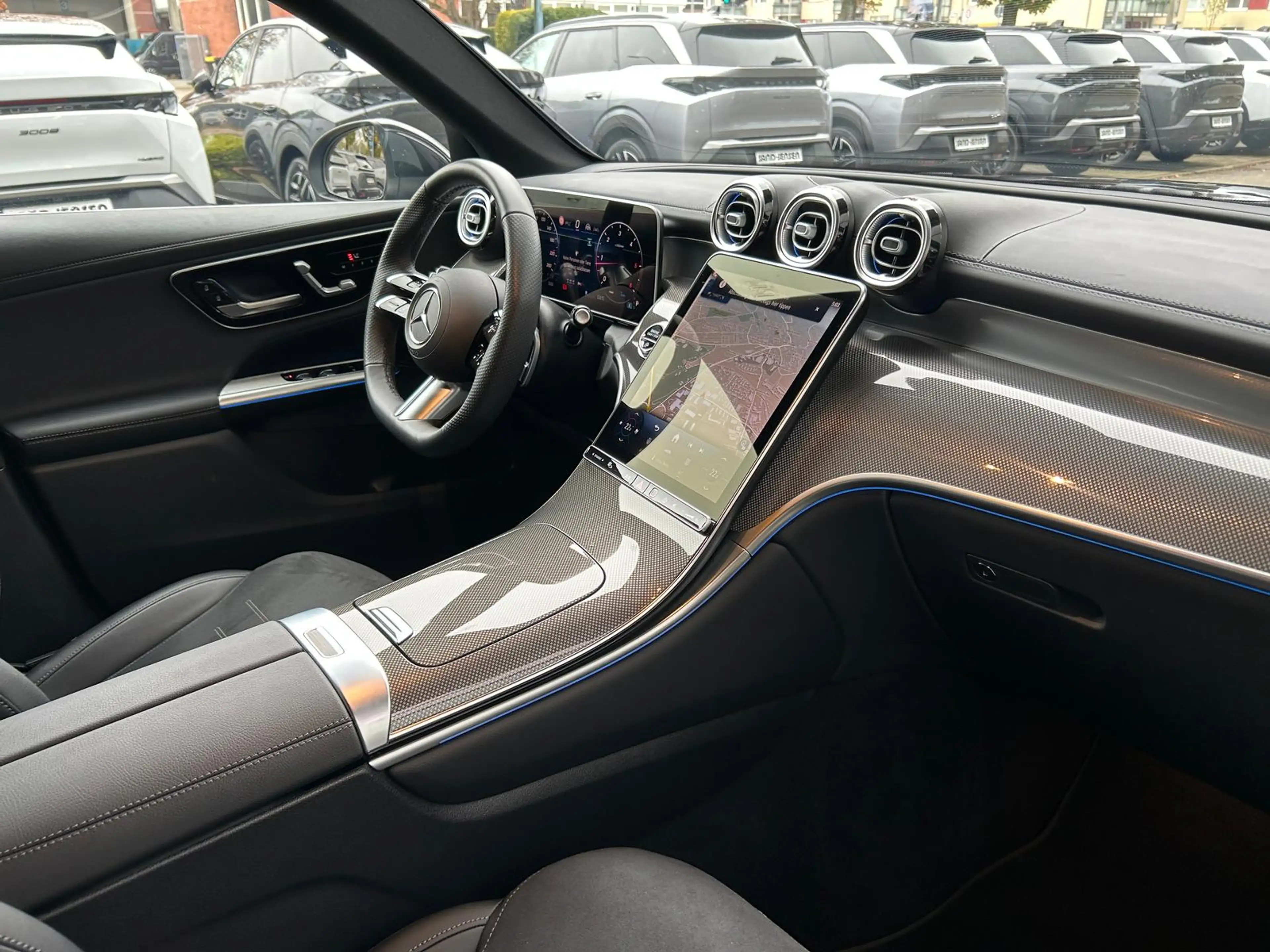 Mercedes-Benz GLC 300 d 4M AMG Prem Fahrass+ Distr AHK ACC 19" — photo 6