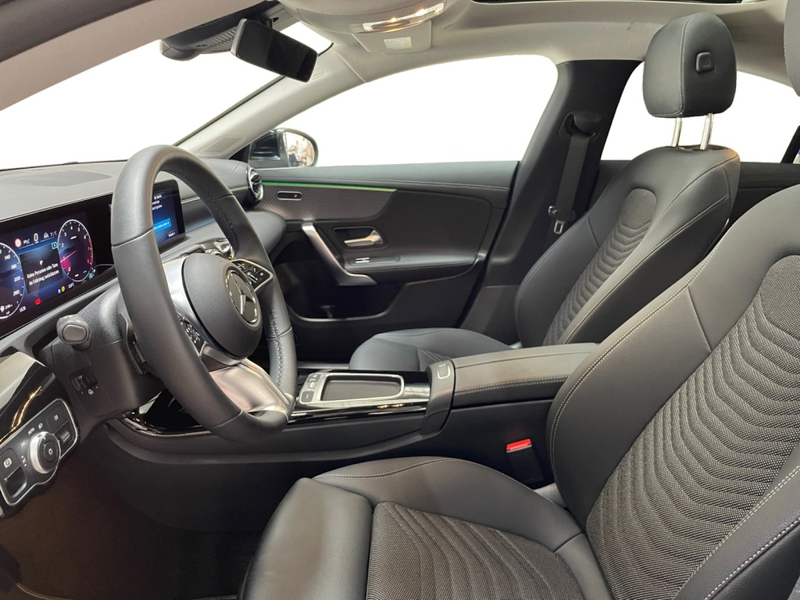 Mercedes-Benz CLA 180 Progressive Pano+MULTIBEAM+Distron+360° — photo 9