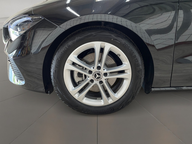 Mercedes-Benz CLA 180 Progressive Pano+MULTIBEAM+Distron+360° — photo 8