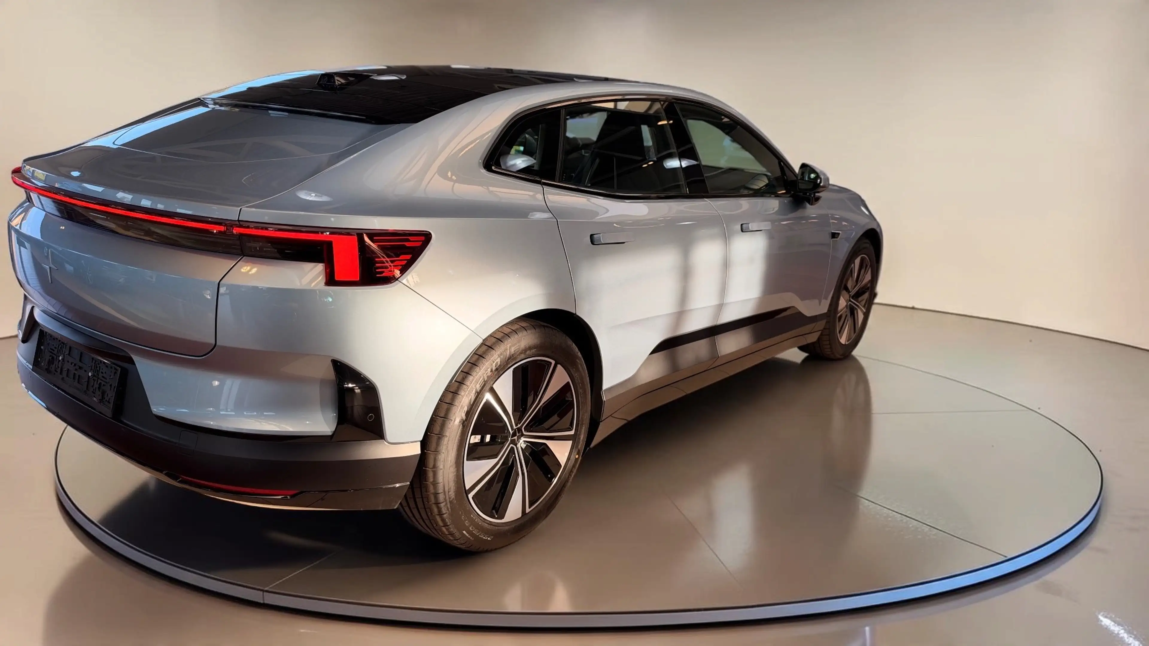 Polestar 4 POLESTAR 4 LONG RANGE SINGLE MOTOR | PILOT + PLUS | 20 MY25” | 7.756 KM — photo 6