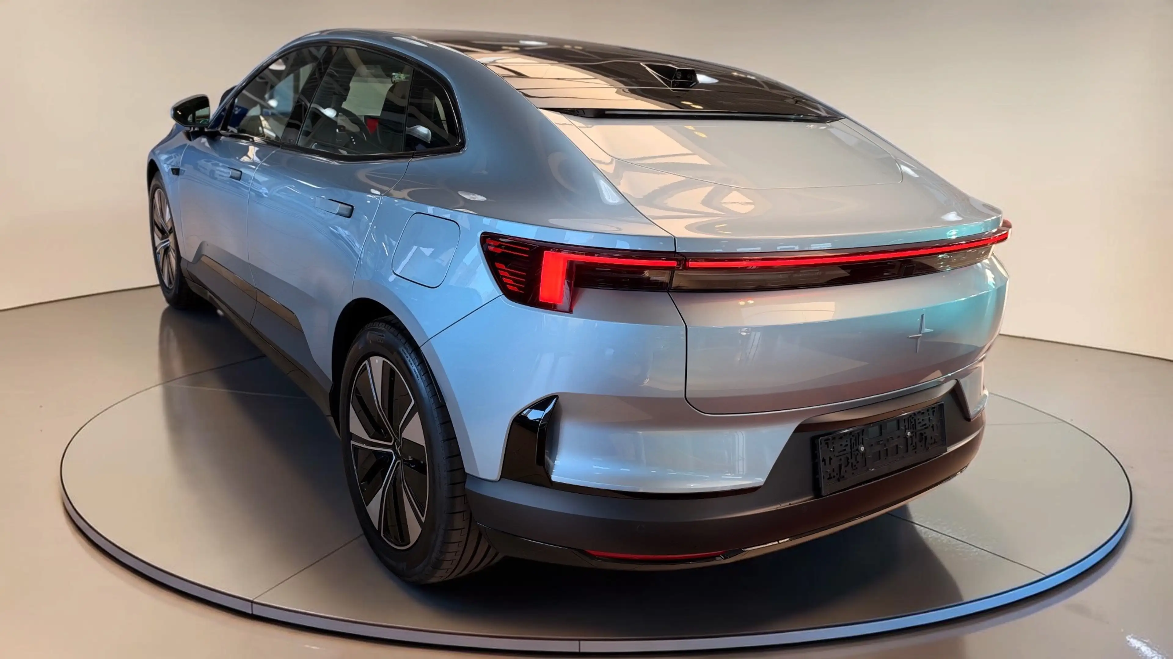 Polestar 4 POLESTAR 4 LONG RANGE SINGLE MOTOR | PILOT + PLUS | 20 MY25” | 7.756 KM — photo 3