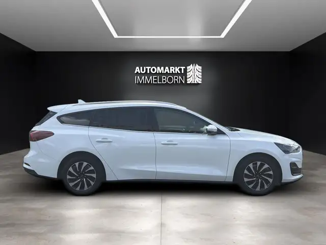 Ford Focus view 7