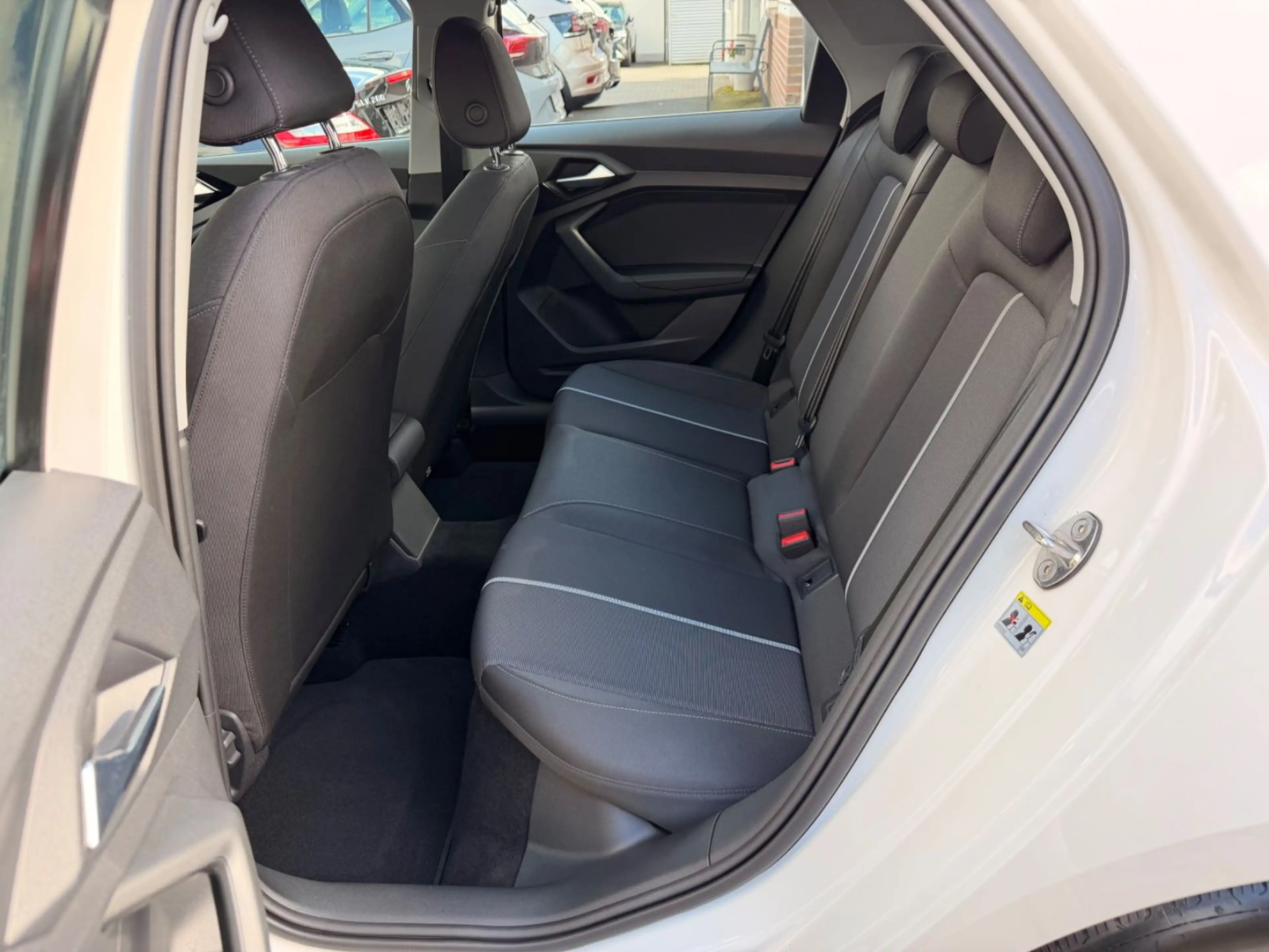 Audi A1 Sportback basis DSG DigCockpit — photo 10
