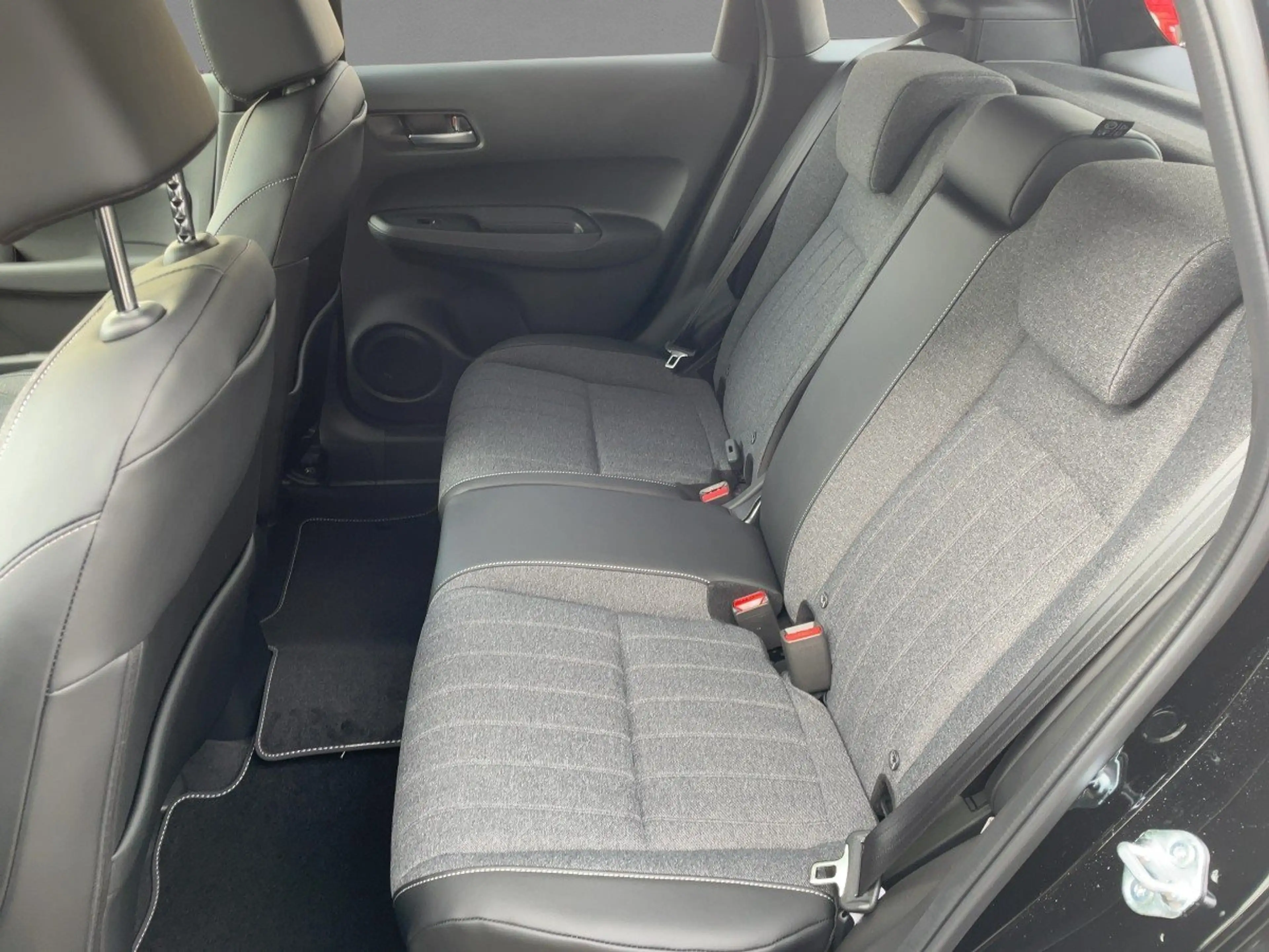 Honda Jazz 1.5 i-MMD Advance ACC+LED+Navi+SHZ+Kam.+LM — photo 10