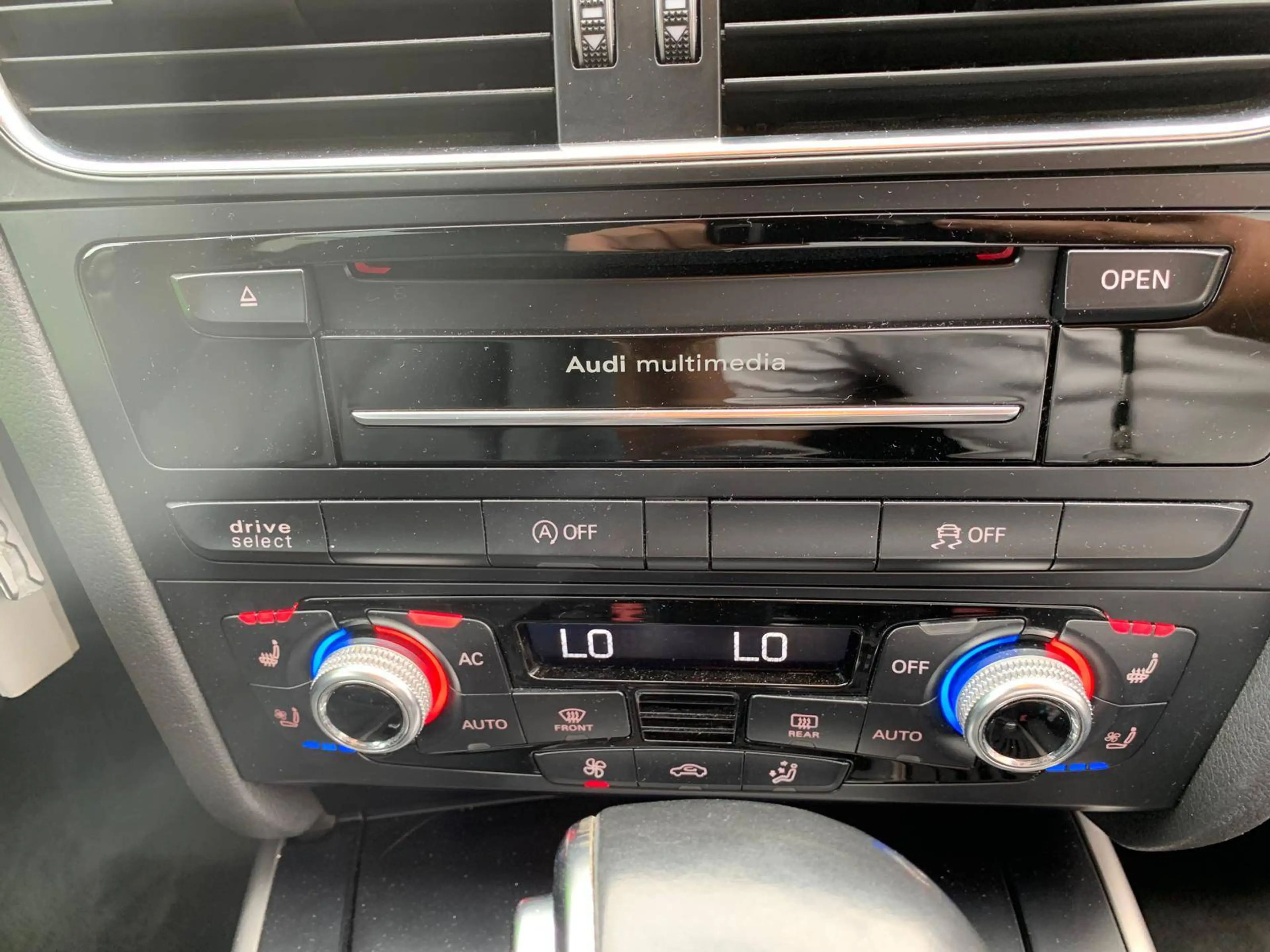 Audi A4 2.0 TDI AUTOMATIK *AHK-TEMPO-LEDER* — photo 12
