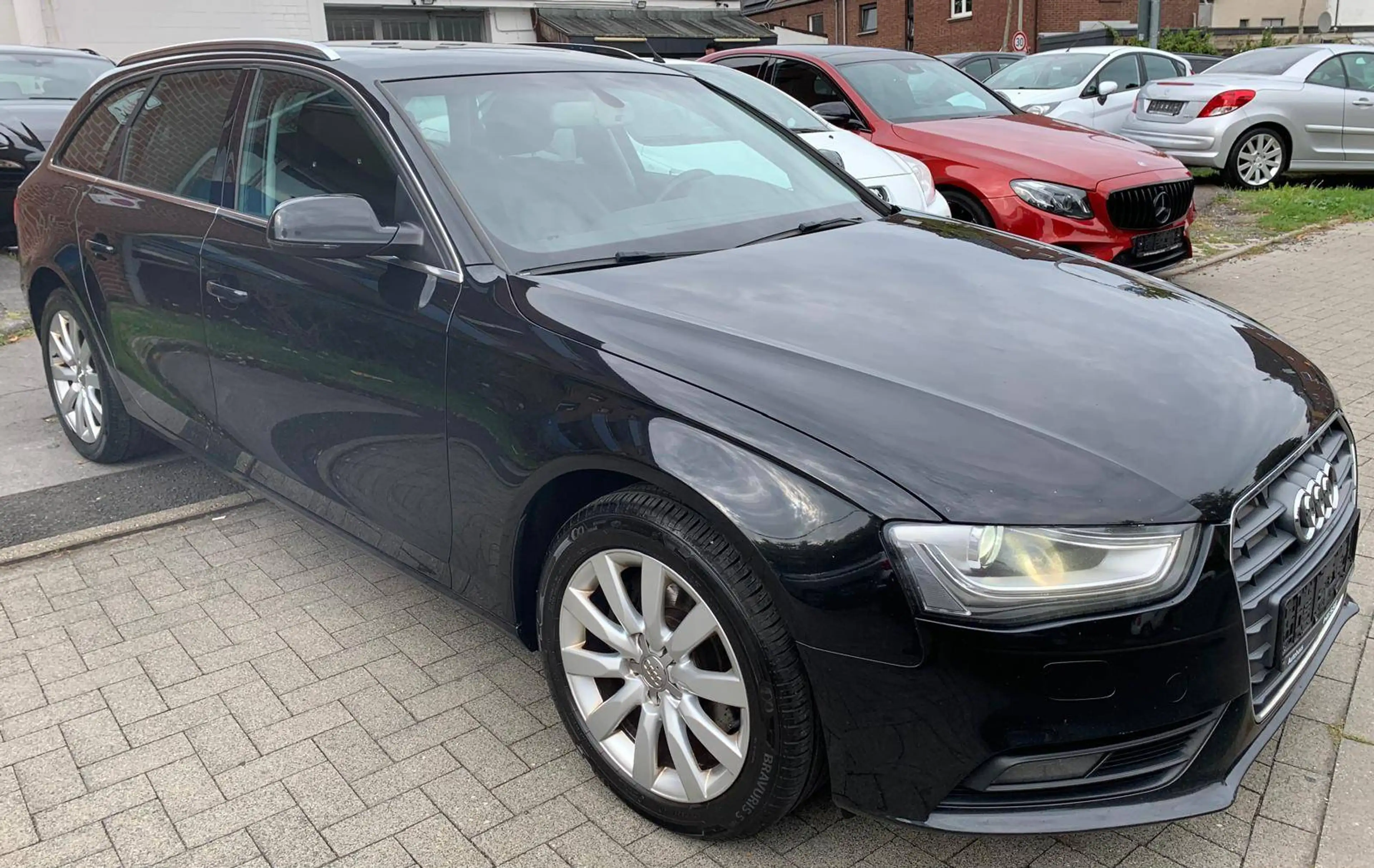 Audi A4 2.0 TDI AUTOMATIK *AHK-TEMPO-LEDER* — photo 2