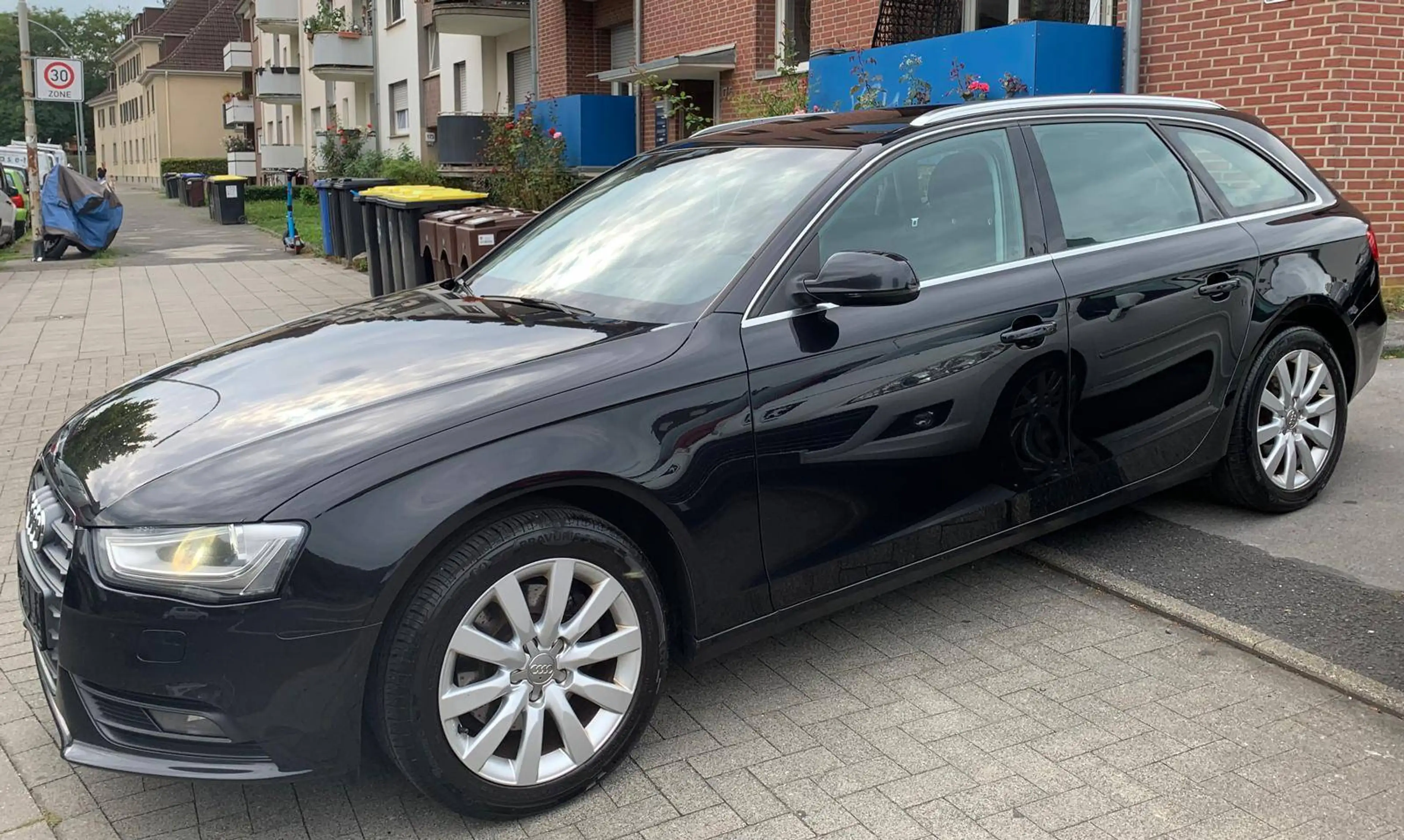 Audi A4 2.0 TDI AUTOMATIK *AHK-TEMPO-LEDER* — photo 8