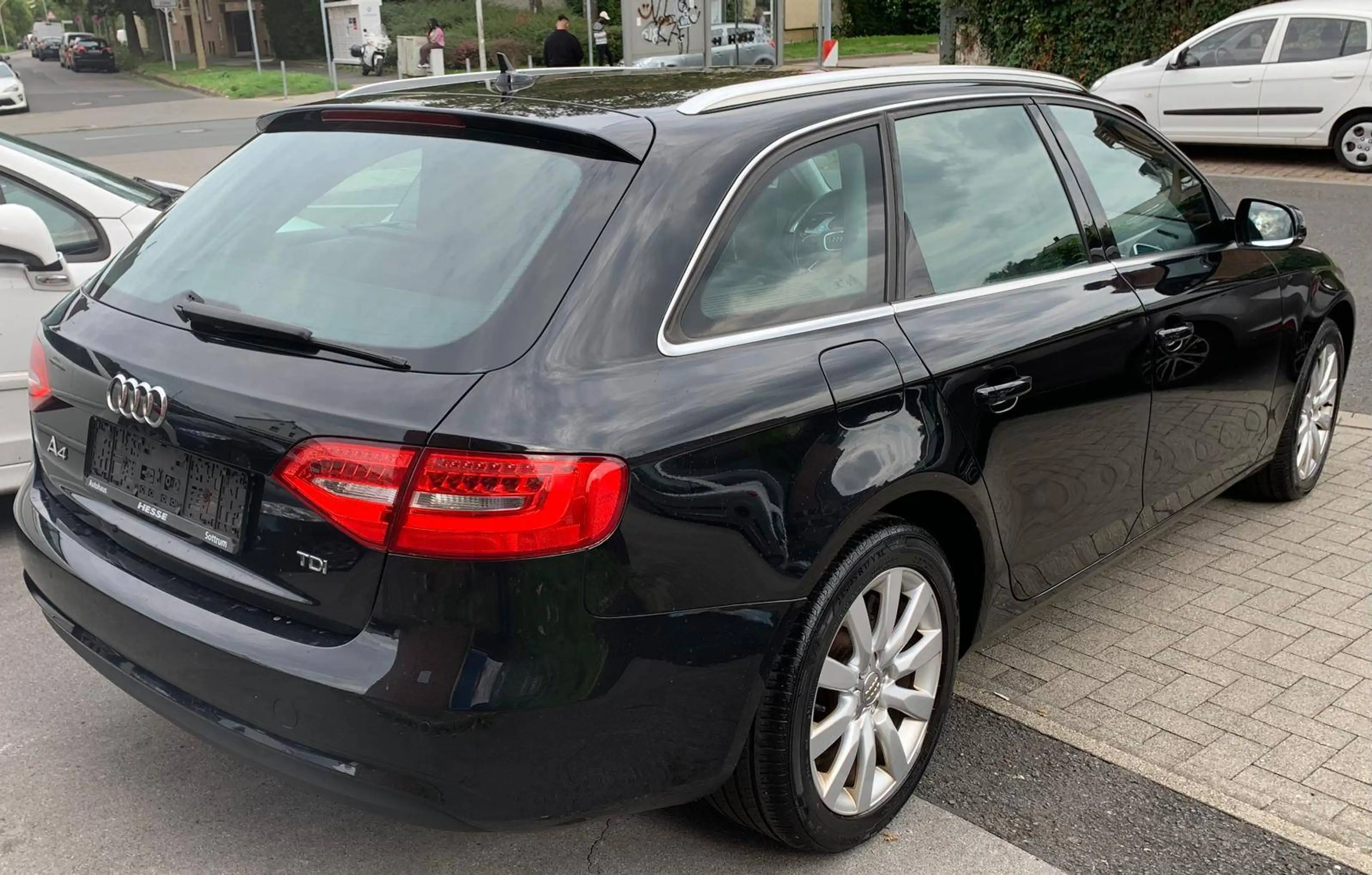 Audi A4 2.0 TDI AUTOMATIK *AHK-TEMPO-LEDER* — photo 4