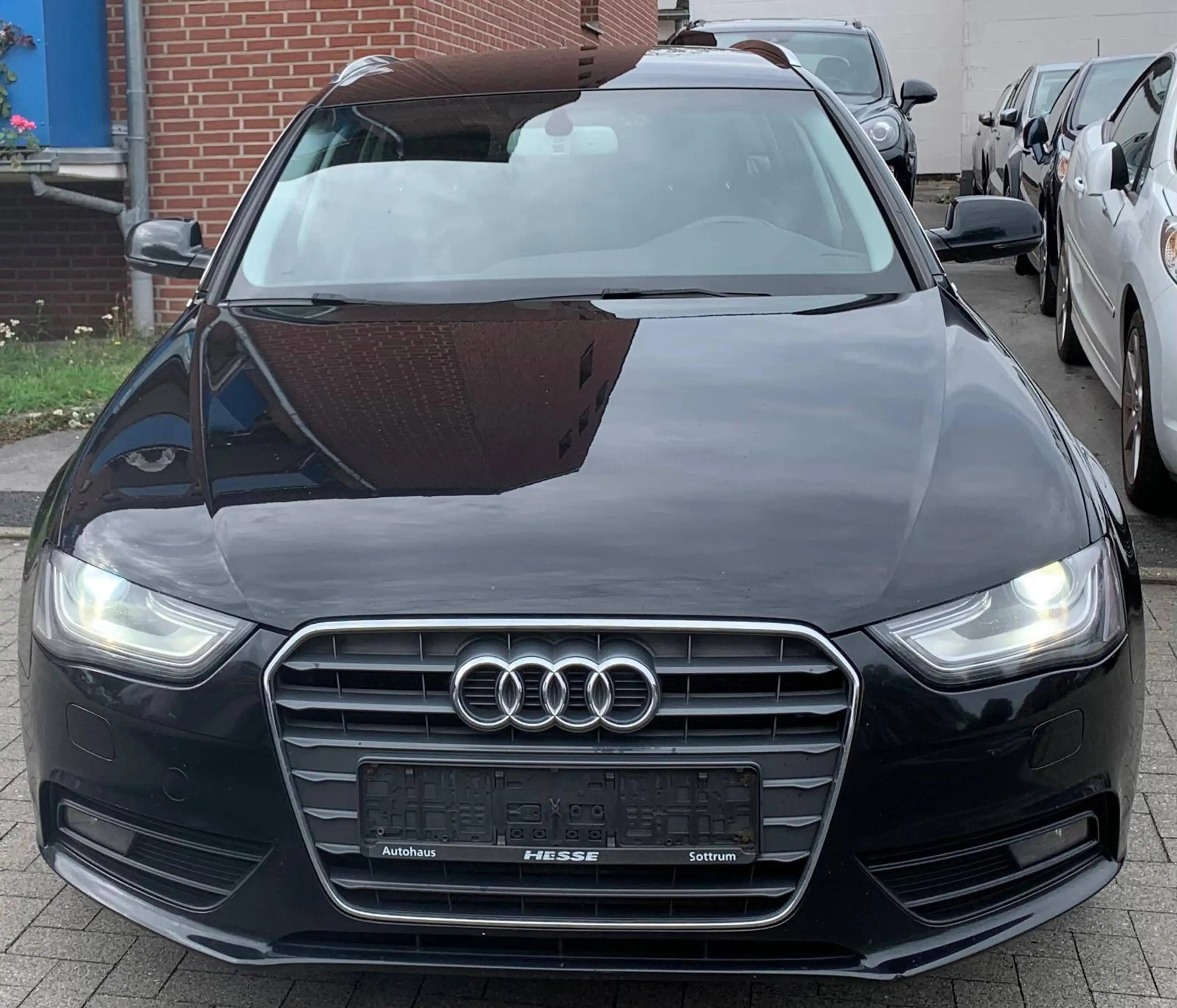 Audi A4 2.0 TDI AUTOMATIK *AHK-TEMPO-LEDER* — photo 6