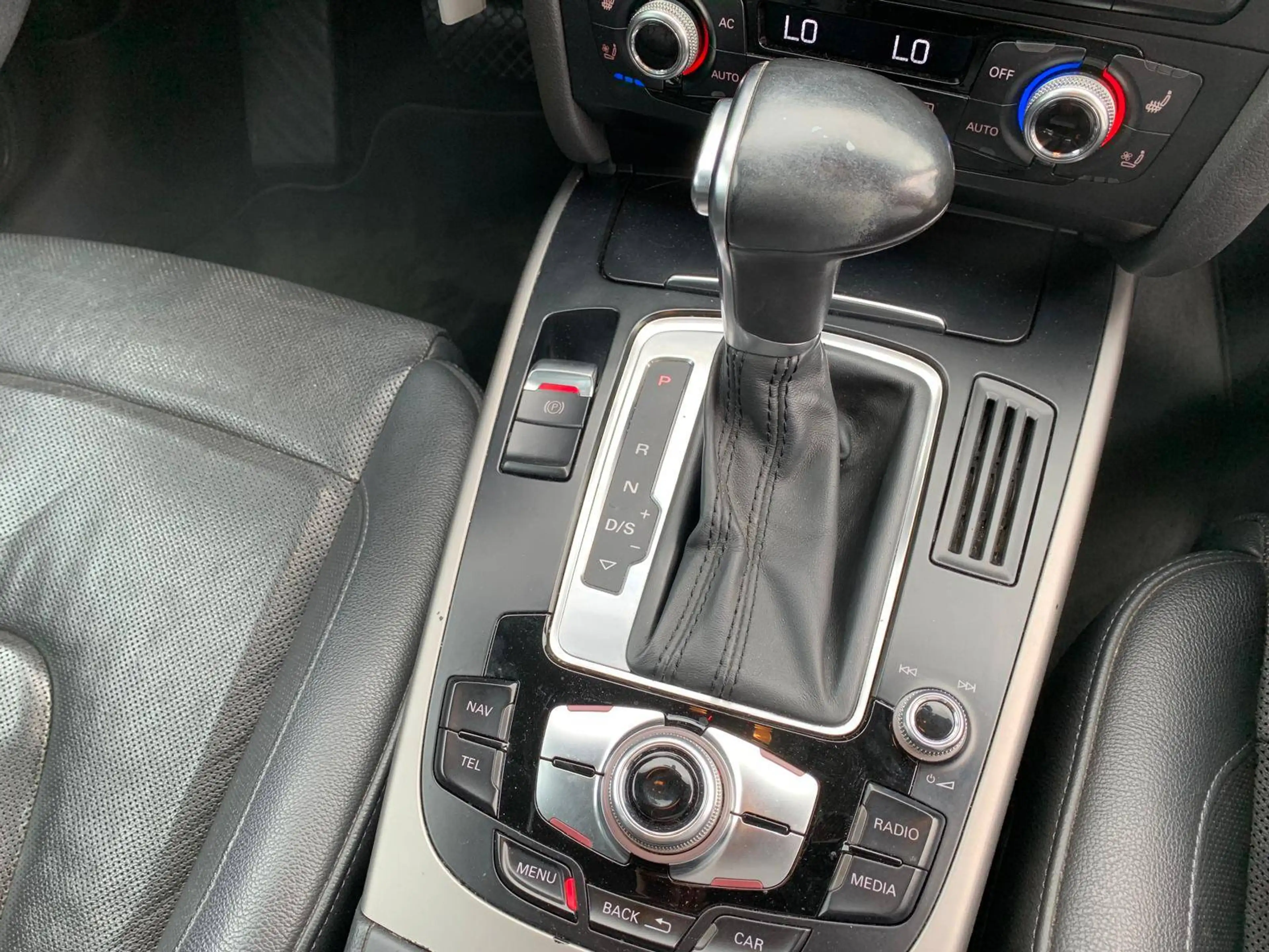 Audi A4 2.0 TDI AUTOMATIK *AHK-TEMPO-LEDER* — photo 13