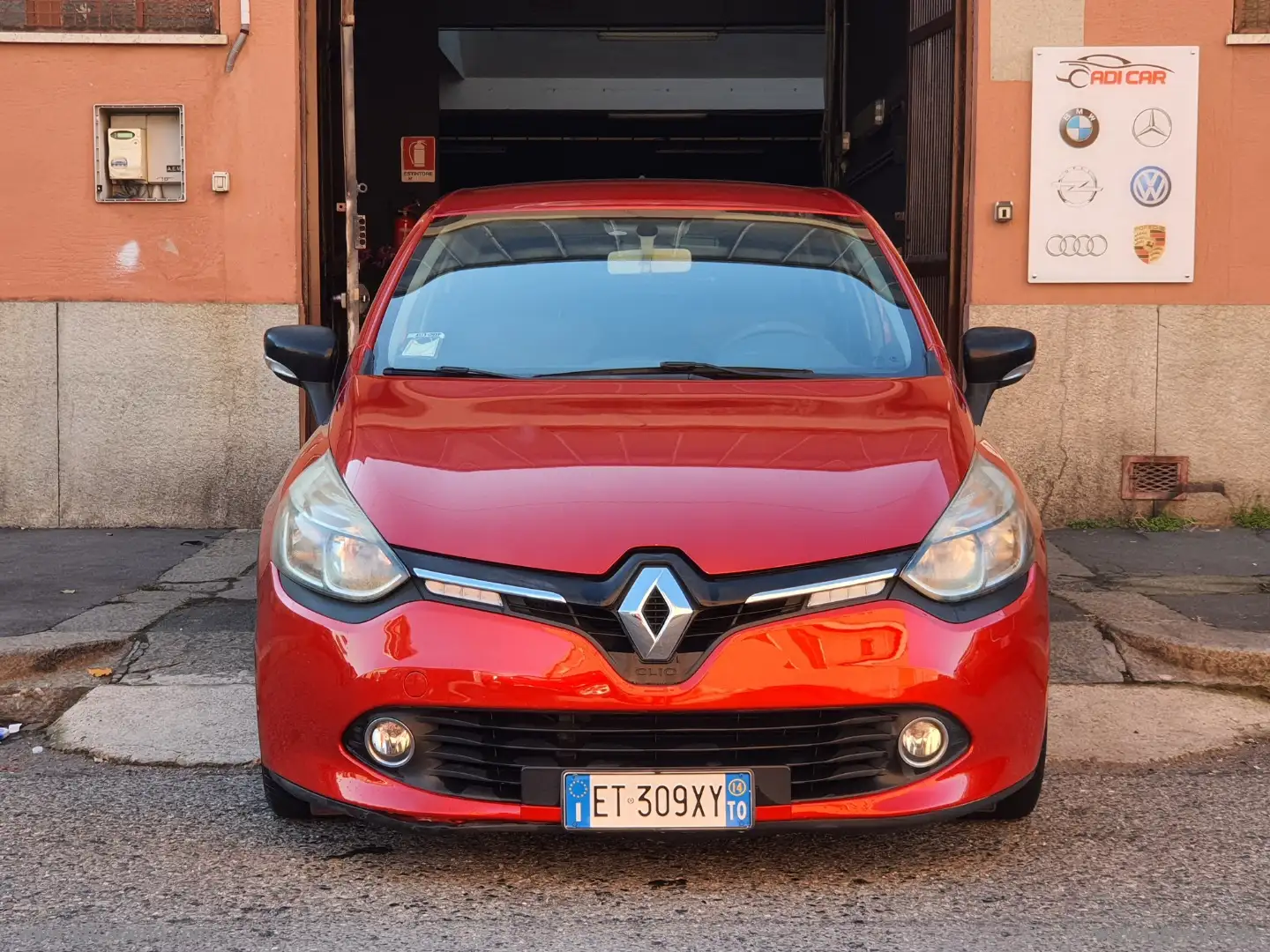 Renault Clio 1.2 75 CV 5p. Rot - 2