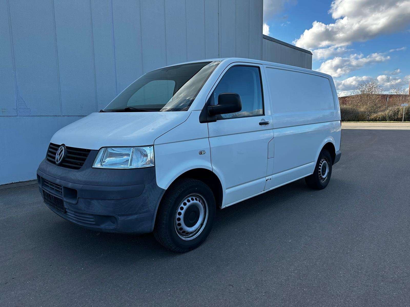 Second hand Volkswagen Transporter T5