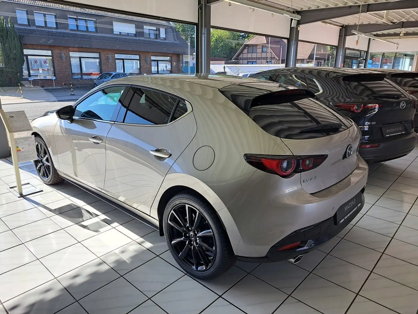 Mazda 3 2.5L e-SKYACTIV G 140ps Sondermodell Nagisa - 2