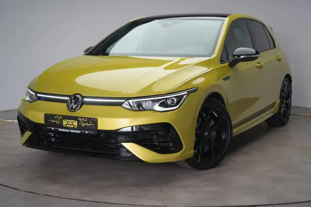 Volkswagen Golf view 3