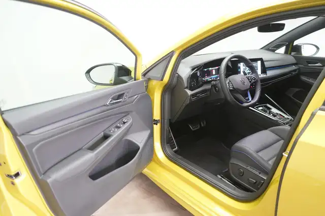 Volkswagen Golf view 13