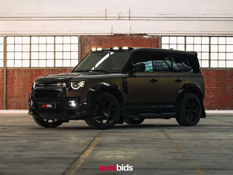 LAND ROVER Defender