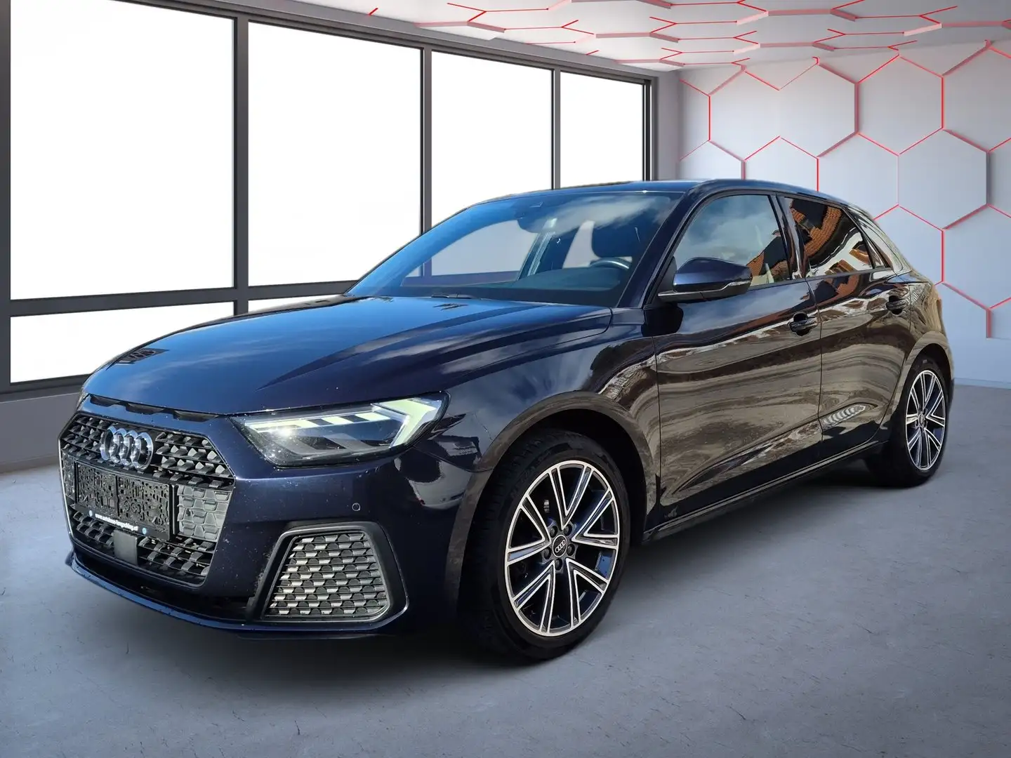 Audi A1 25 TFSI intense Blau - 1