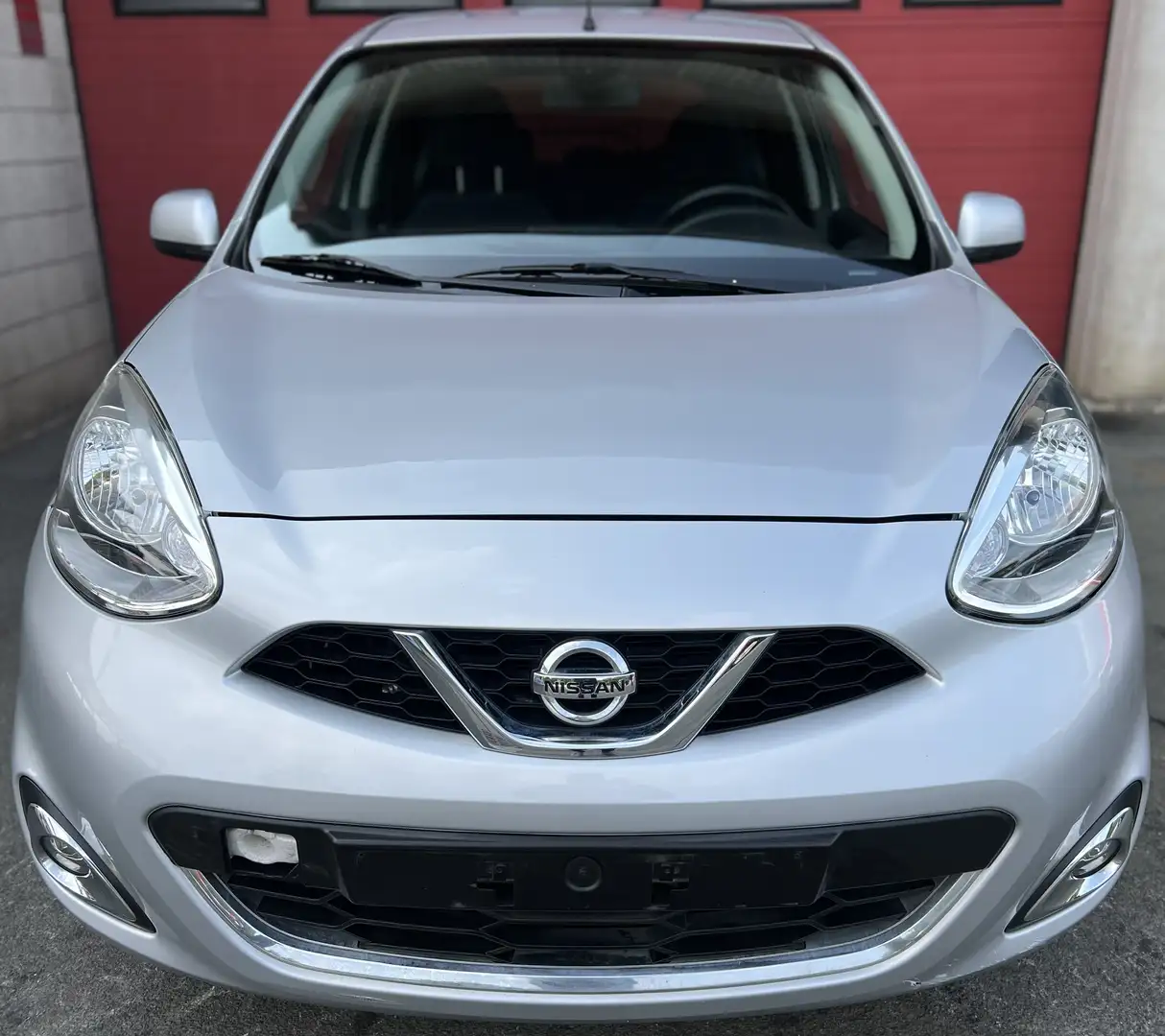 Nissan Micra 1.2i Connect Edition + CLIM + NAVI + CAR-PASS Grijs - 2