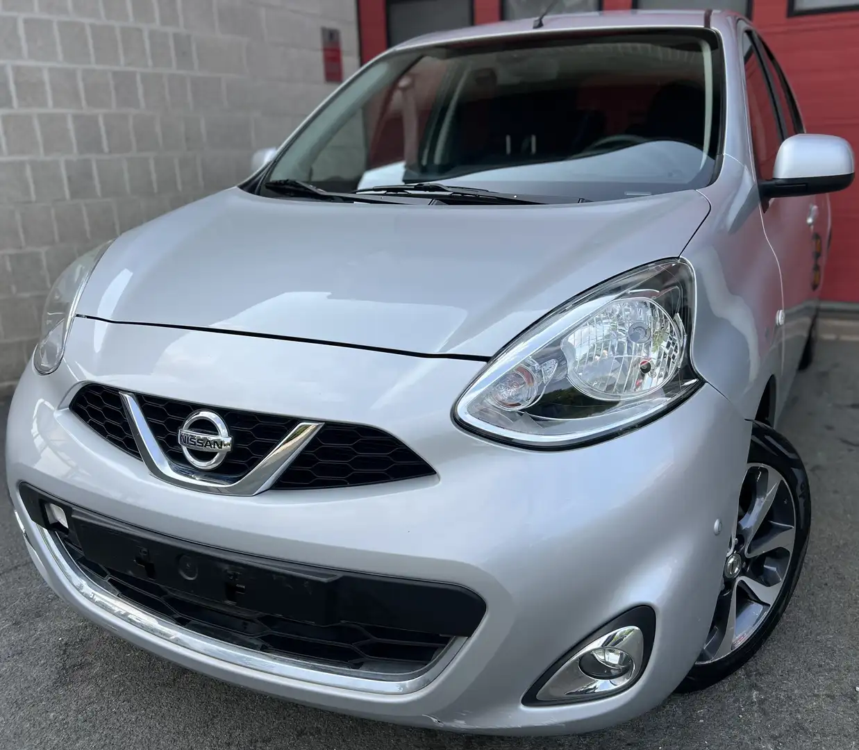 Nissan Micra 1.2i Connect Edition + CLIM + NAVI + CAR-PASS Grijs - 1