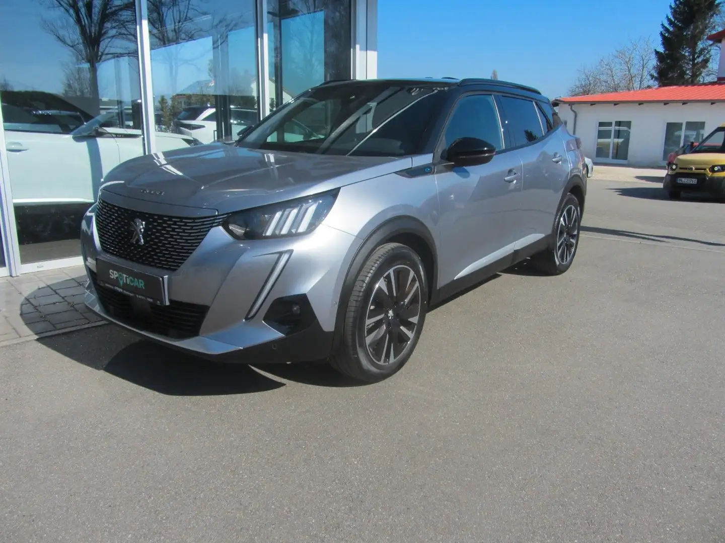 Peugeot 2008 136 GT Silber - 1