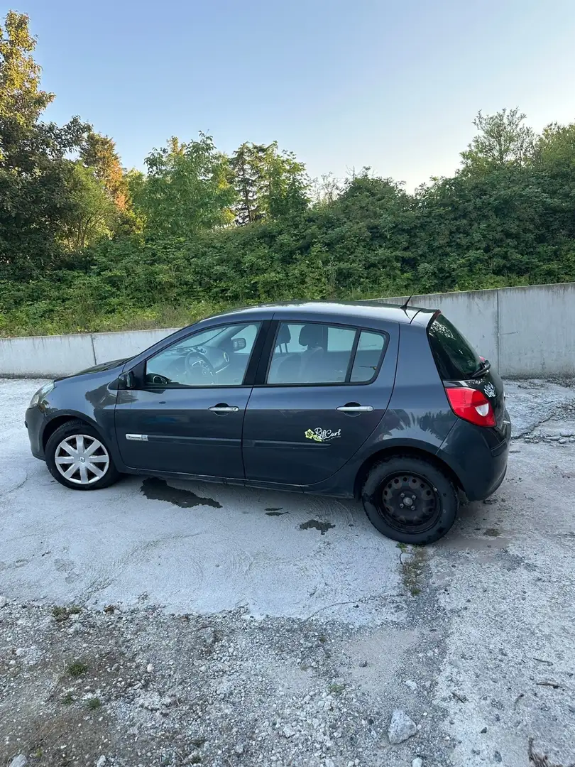 Renault Clio 1.5 dCi 70 eco2 Rip Curl 2 - 1