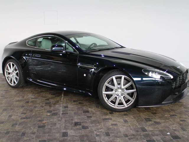Imagine Aston Martin V8 Vantage 4,7i, Scheckheft gepflegt bei Aston Martin