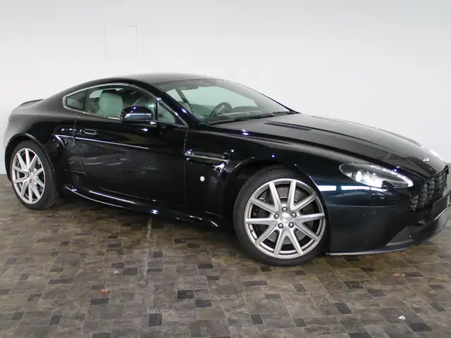Aston Martin V8 Vantage 4,7i, Scheckheft gepflegt bei Aston Martin