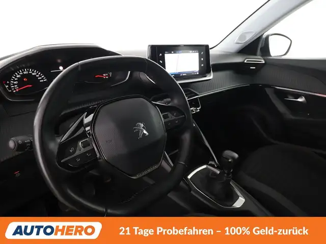 Peugeot 2008 view 11