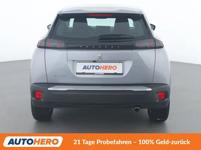 Peugeot 2008 view 5