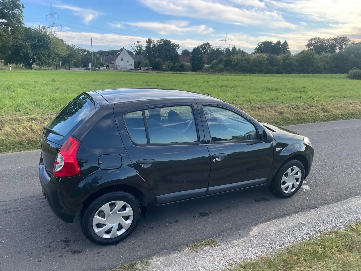 Dacia Sandero Sandero 1.2 tüv Okt 2027 Schwarz - 2
