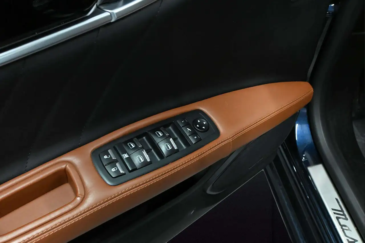 Maserati Ghibli fotografie Maserati Ghibli