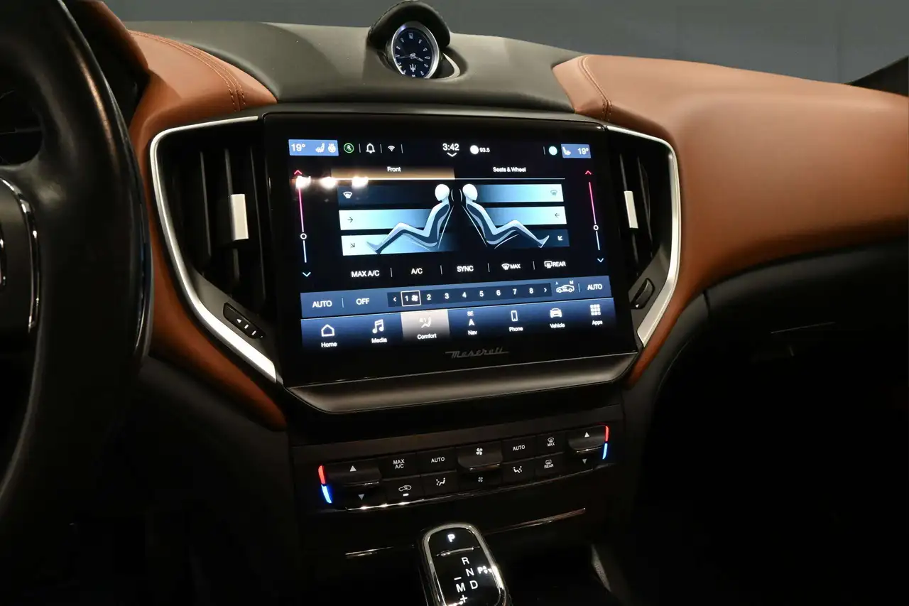 Maserati Ghibli fotografie Maserati Ghibli