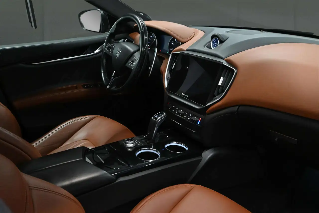 Maserati Ghibli fotografie Maserati Ghibli