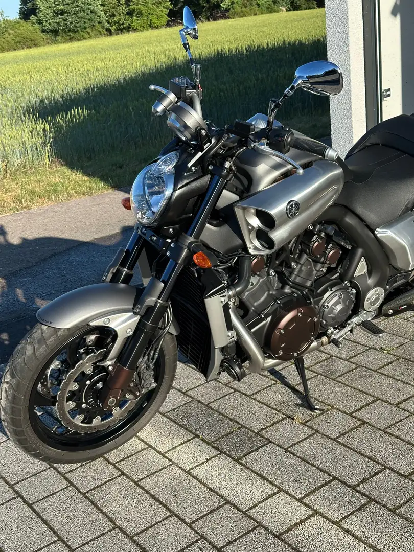 Yamaha Vmax 1700 Fekete - 1