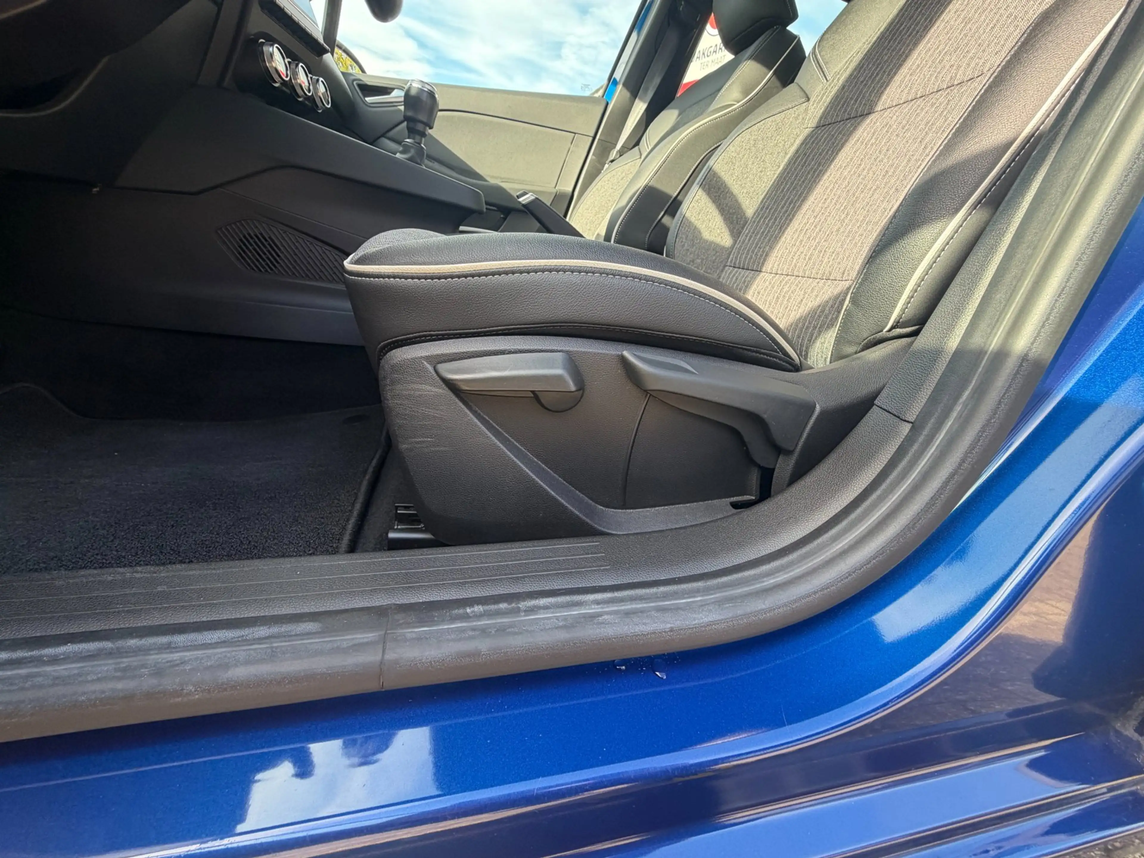 Renault Clio 1.0 TCe Intens — photo 20
