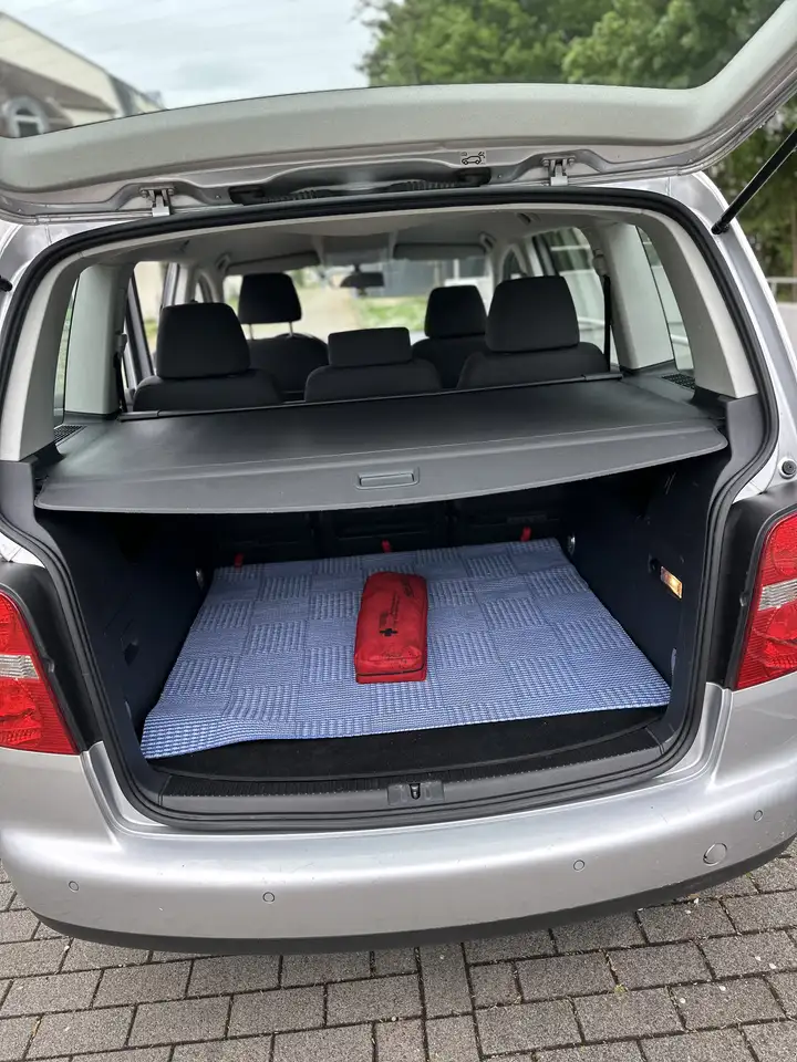 Volkswagen Touran 2.0 TDI Highline