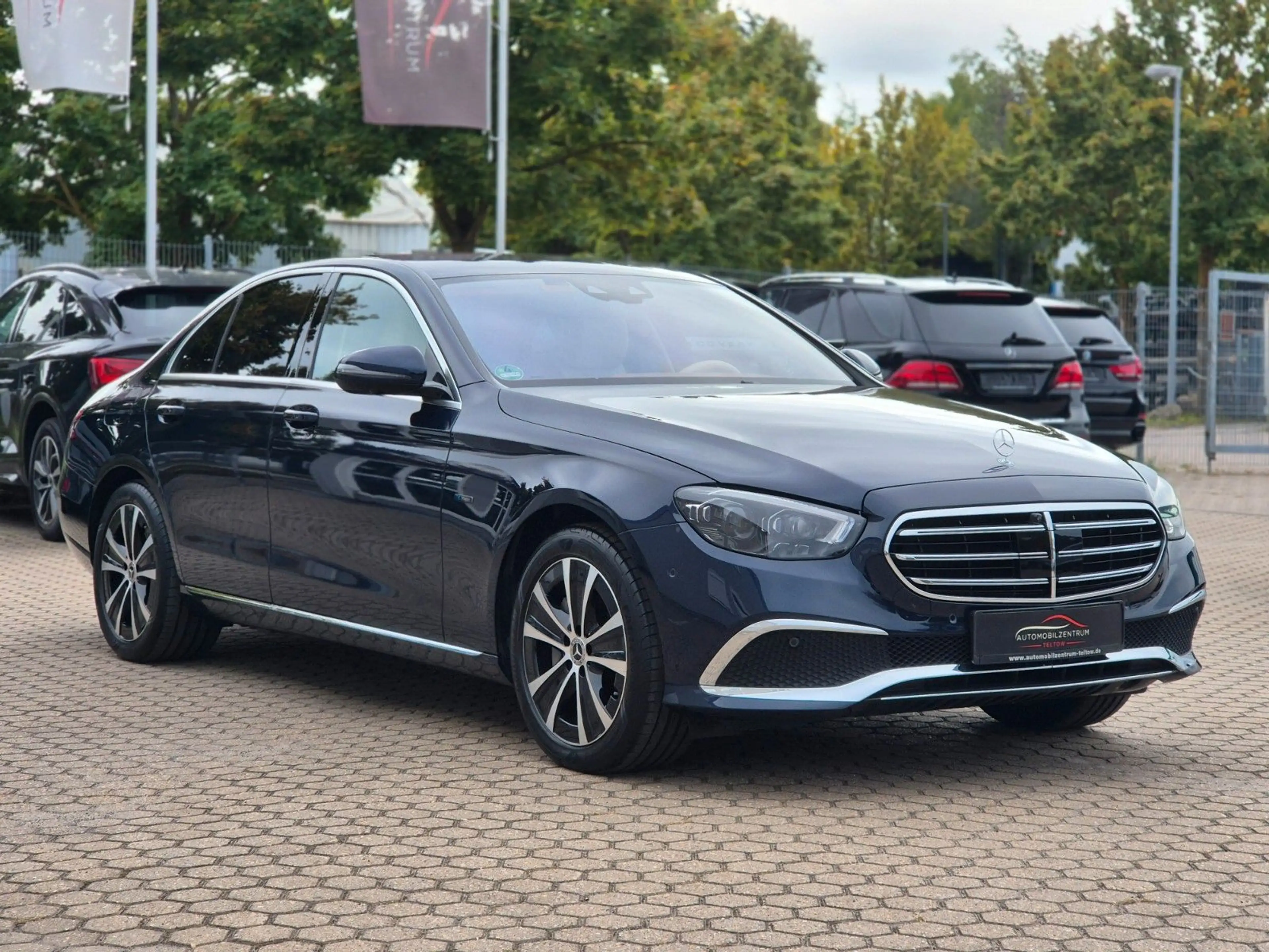 Mercedes-Benz E 300 E300e 4Matic Exclusive Designo Softclose Air 360 — photo 6